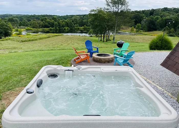 Scenic 2br A-frame W Hot Tub & Views Holiday home *