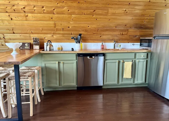 Scenic 2br A-frame W Hot Tub & Views * Makanda