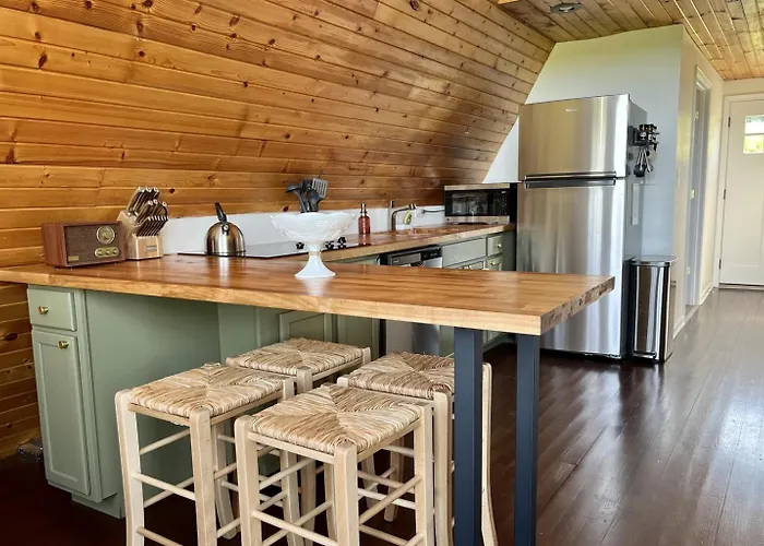 Scenic 2br A-frame W Hot Tub & Views *