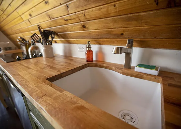 Scenic 2br A-frame W Hot Tub & Views Holiday home *