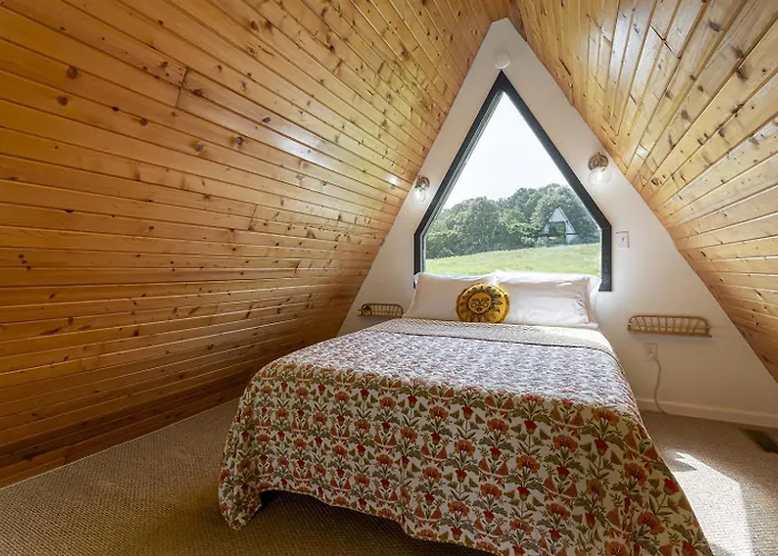Scenic 2br A-frame W Hot Tub & Views *